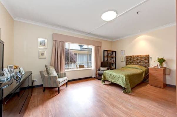 St Louis Nursing Home